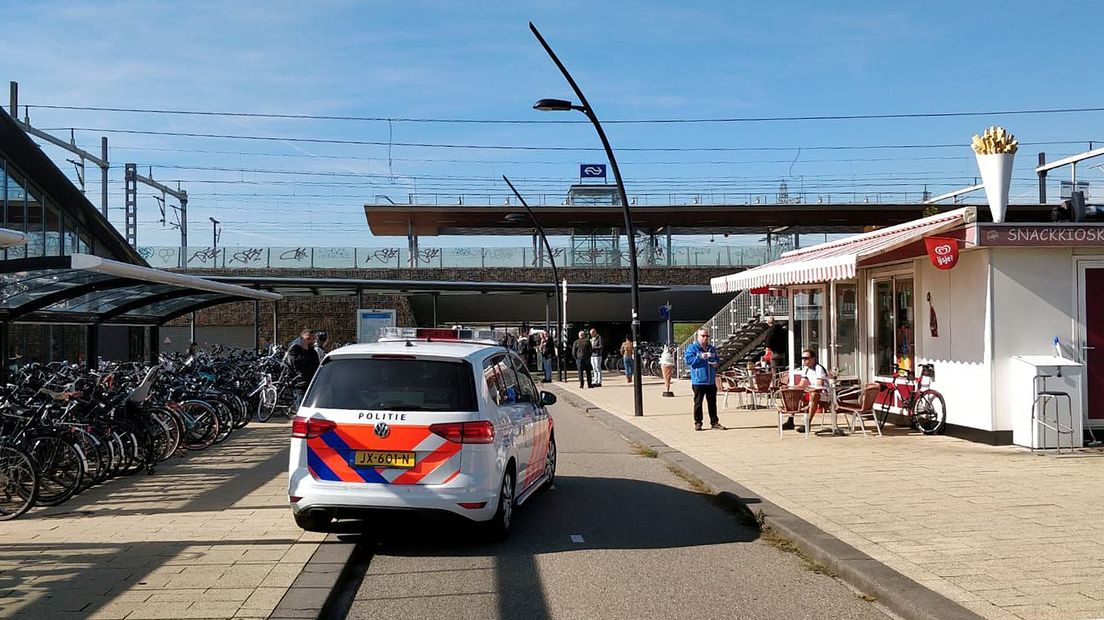 Politie bij station Breukelen.
