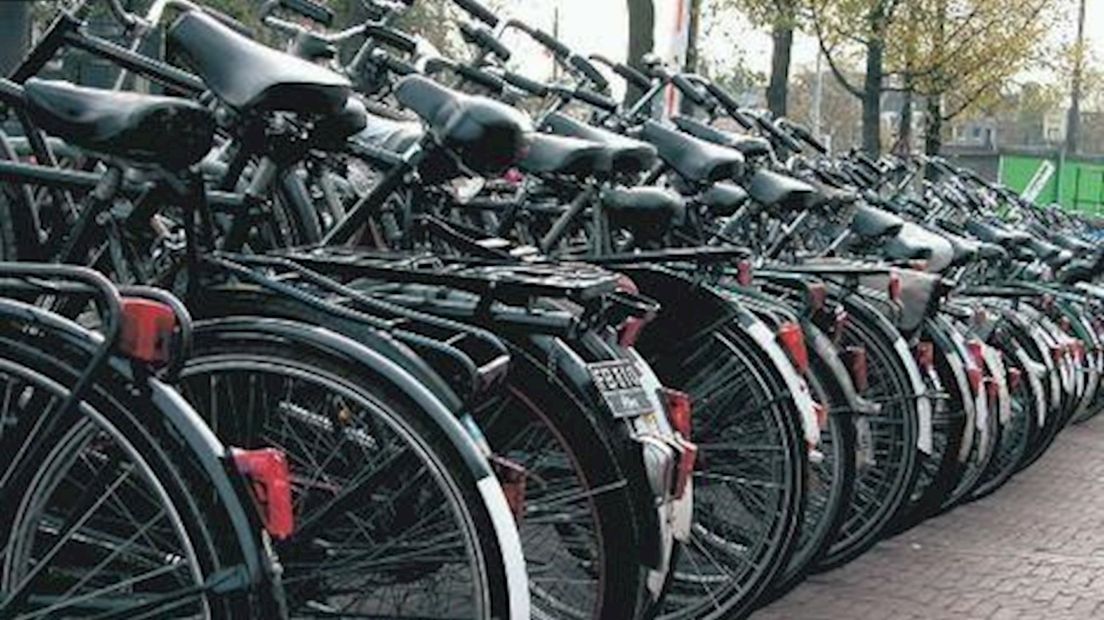 Dieven hebben het voorzien op fietsen bij het station in Hengelo