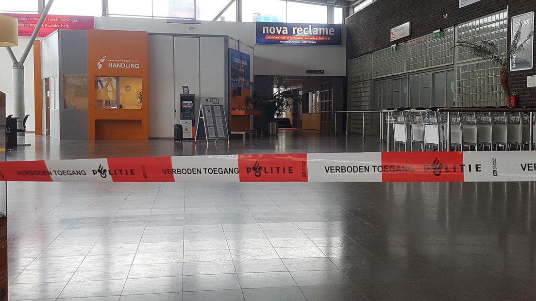Terminal ontruimd na vondst koffer (Rechten: Marjolein Knol/RTV Drenthe)