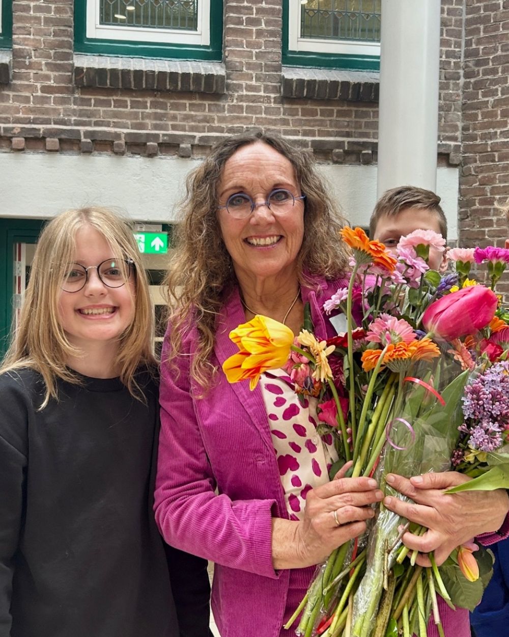 Juf Ukelien Neemt Na 45 Jaar Afscheid Van Het Onderwijs Met Een Lach