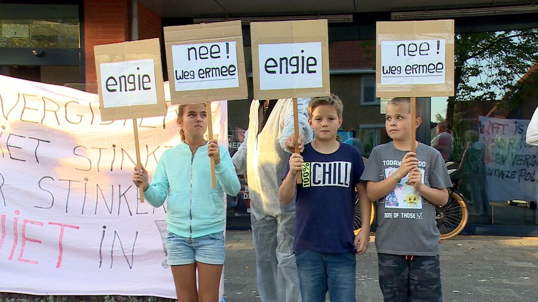 Actiecomité Stank Nee! protesteert tegen de eventuele komst van een biovergister in Rilland