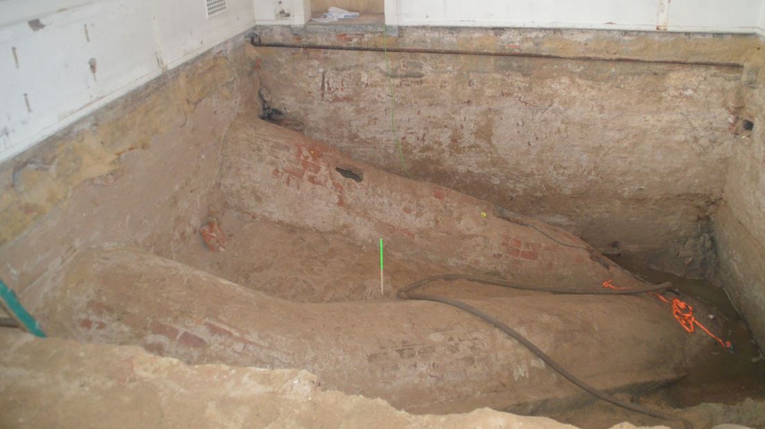 De tunnels die zijn ontdekt onder de oude HBS in Kampen.