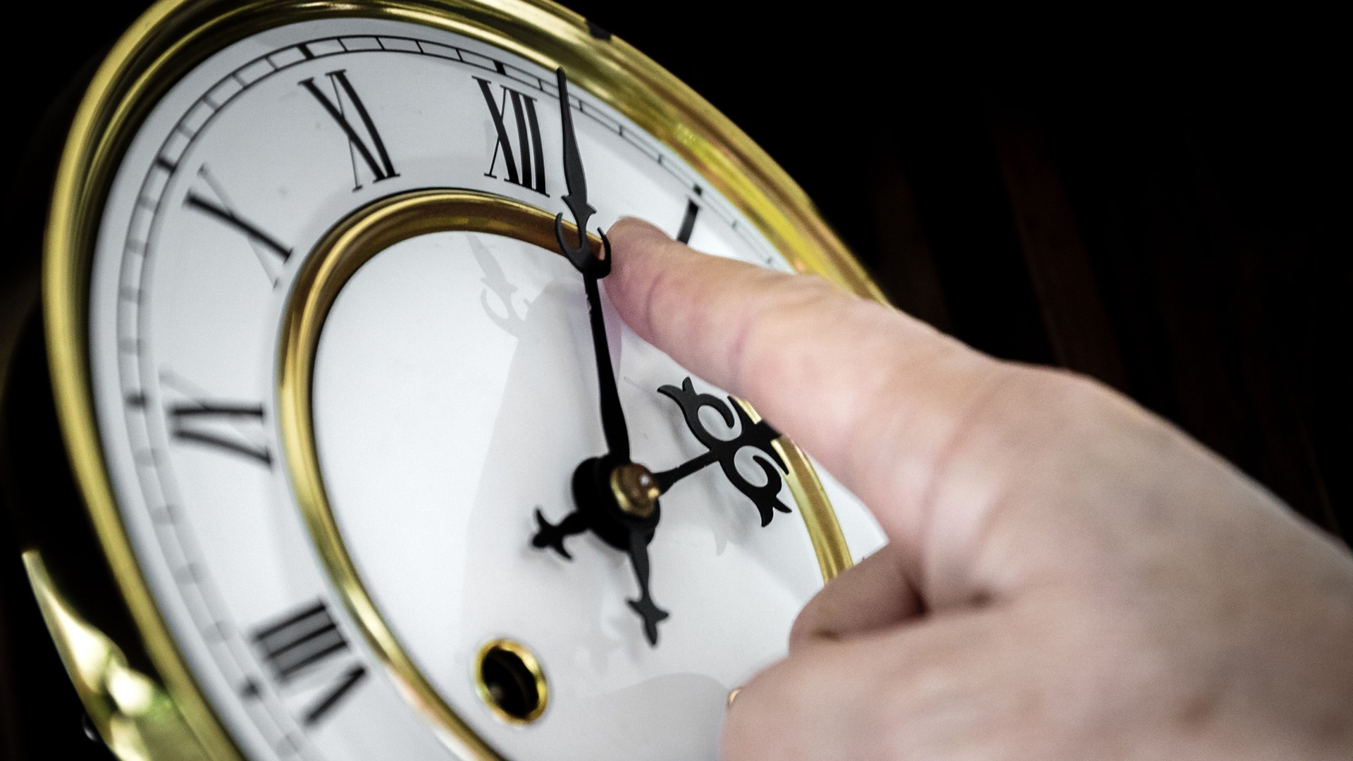 Klok een uur teruggezet naar wintertijd - RTV Noord