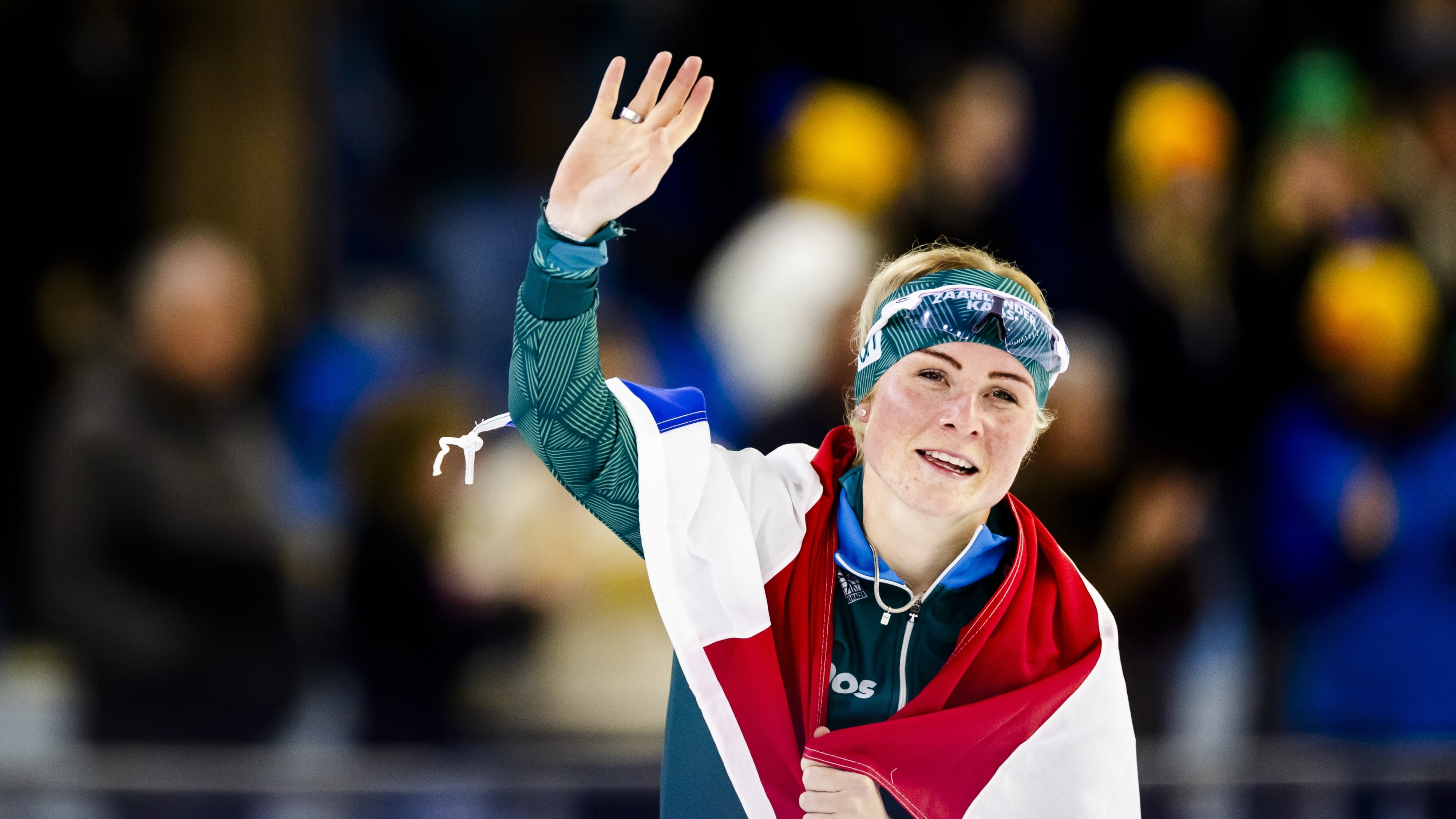 Marijke Groenewoud ek nei goud op de massastart | Tredde perioade kostet UNIS Flyers de kop