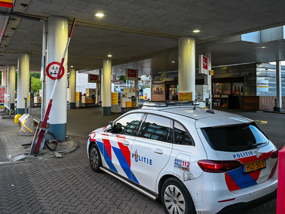 Pas na de derde overval, aan de Uitweg, ging de man er met buit vandoor.