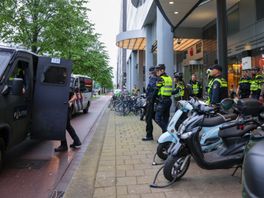 Man aangehouden bij casino | Tranen bij vinden vermiste jongen in Rotterdam