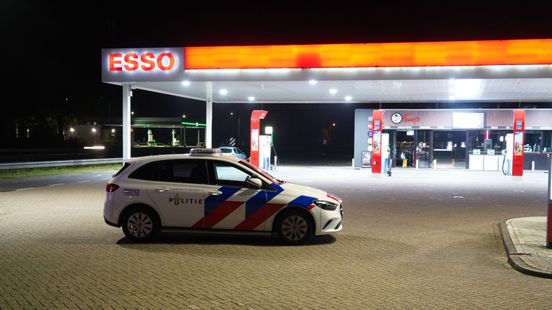 Overval bij tankstation, politie doet onderzoek