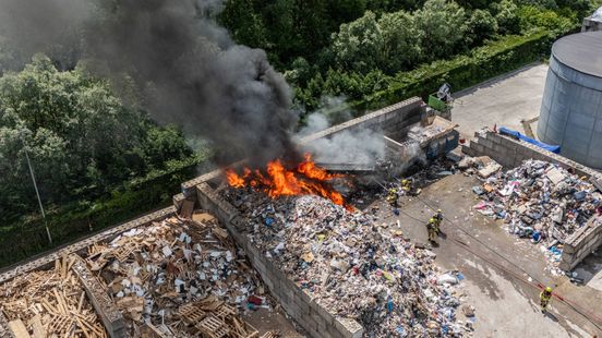 Brand op terrein afvalverwerker