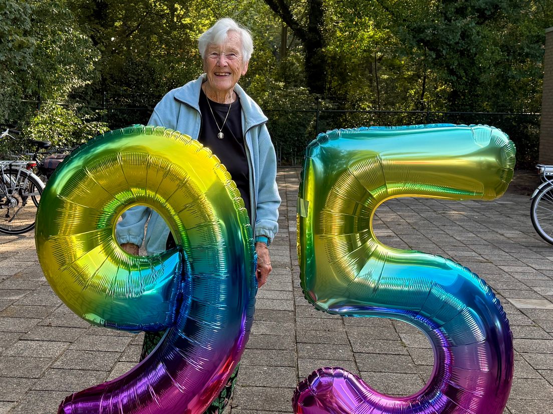 95 jaar en nog elke dag naar het zwembad: Sea kan haar verjaardag dus maar op één plek vieren