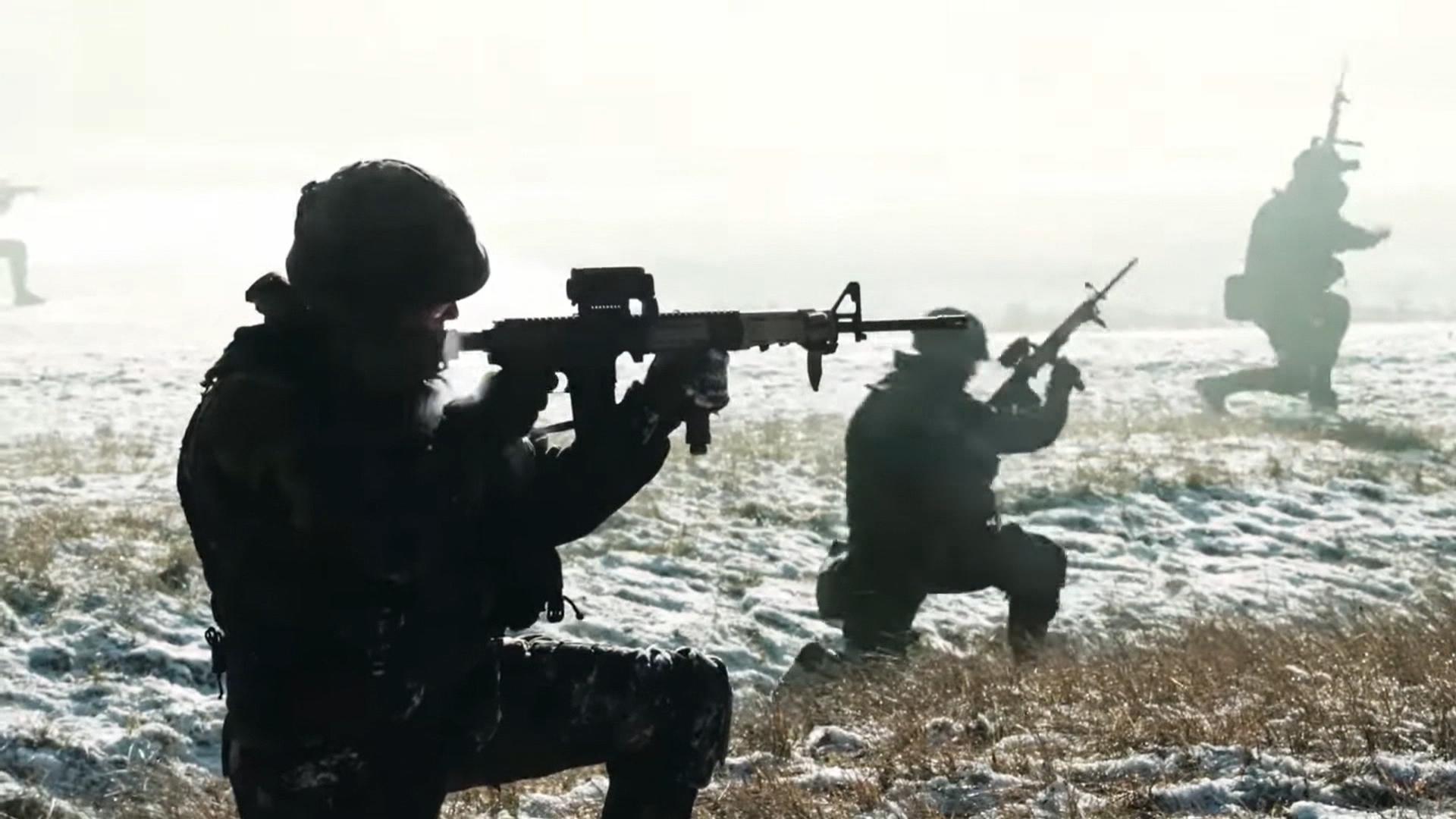 Soldaten op oefening