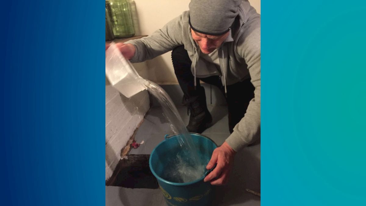 Kelders in Deventer onder water door hoge stand IJssel