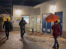 Stemmers bij het Rivièrabad in Spijkenisse