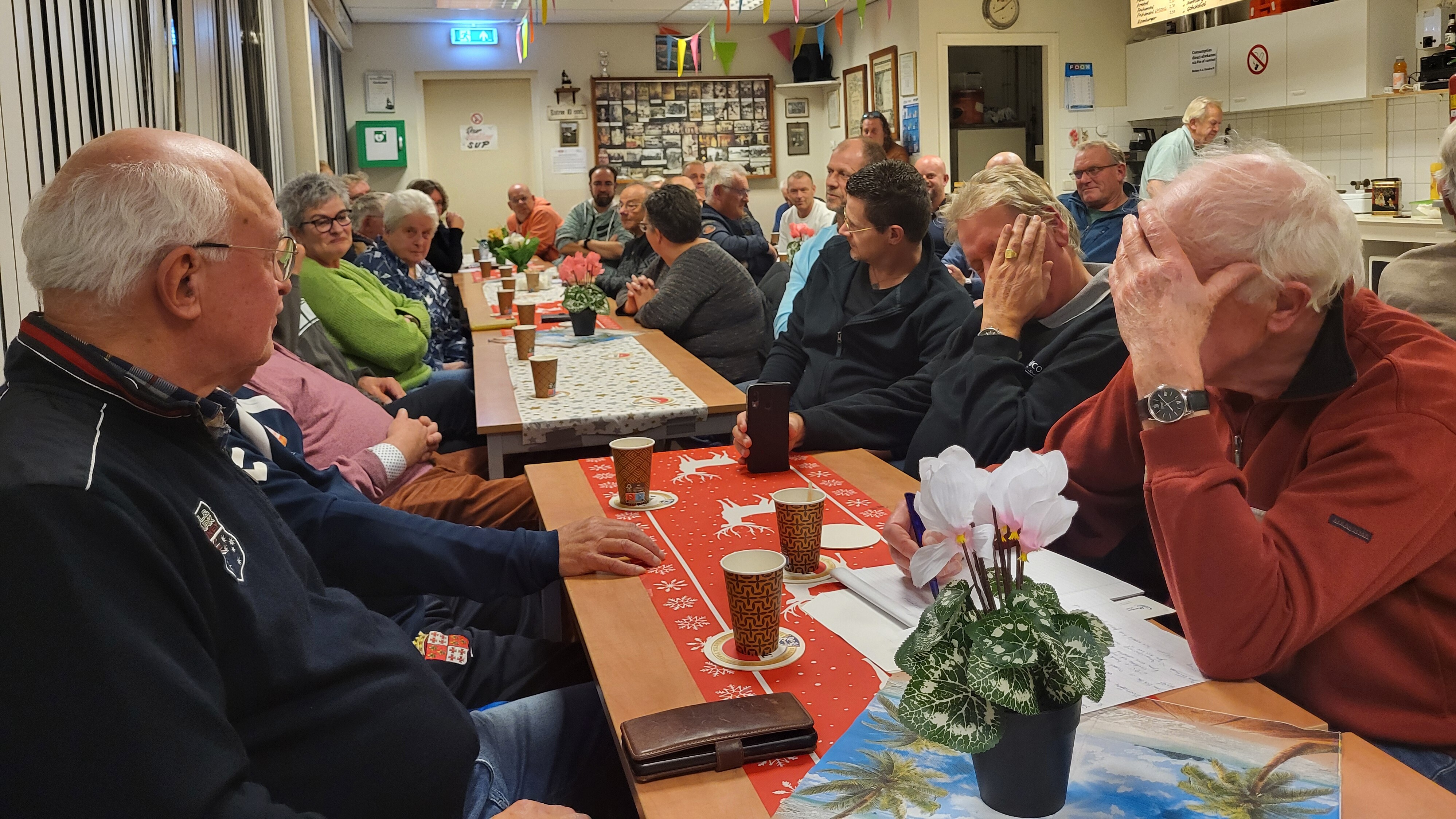 De kantine van Eendracht zat vol