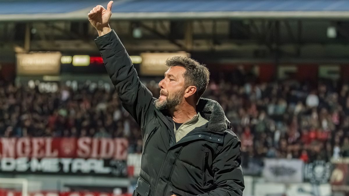 MVV - Helmond in het teken van 50 jaar Angel-Side: 'Meer genoten van de sfeer, dan van de wedstrijd'