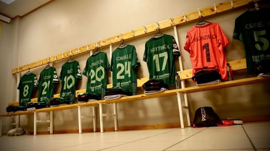 LIVE | Erop of eronder voor NEC, Kai Sierhuis als extra spits in de basis