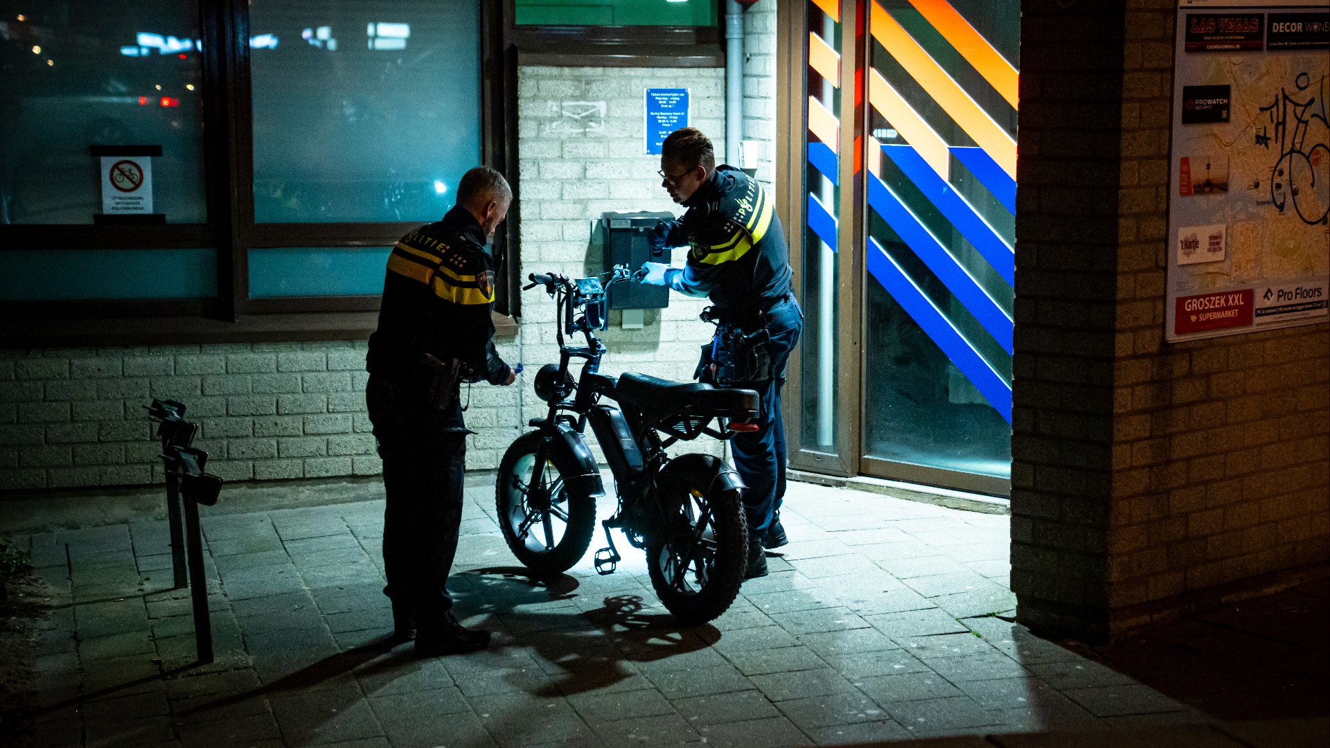 De fatbike waarmee het slachtoffer naar het politiebureau fietste, wordt in beslag genomen