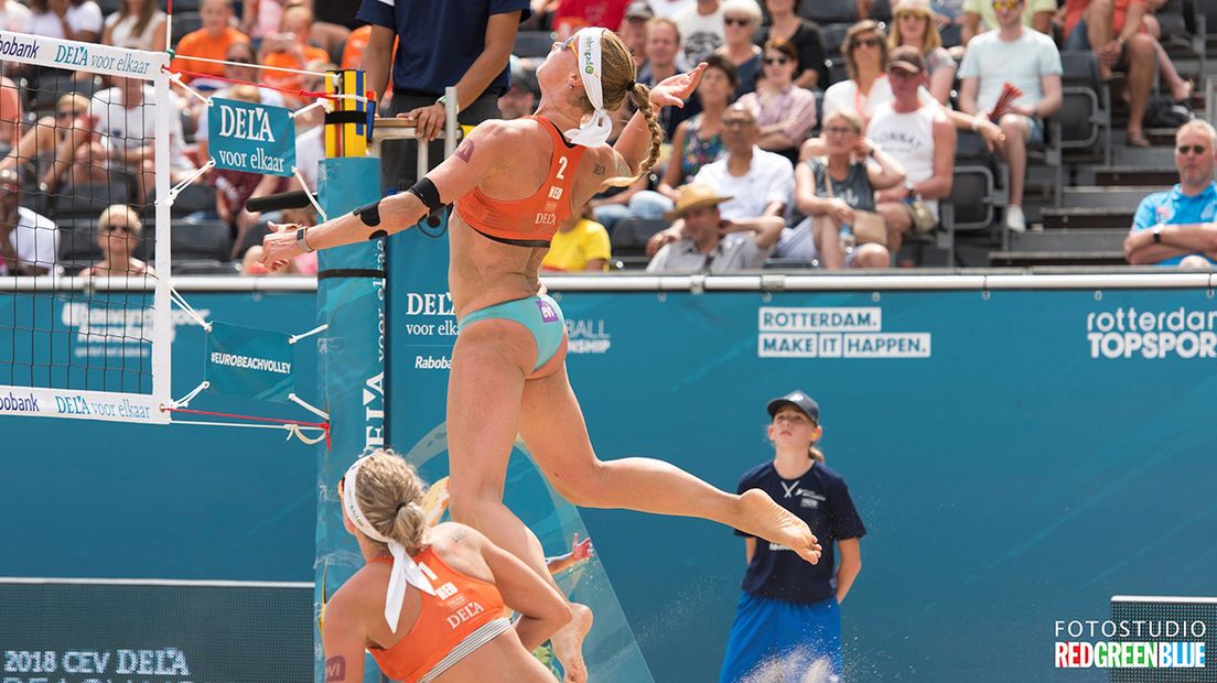 Madelein Meppelink hangt in de lucht