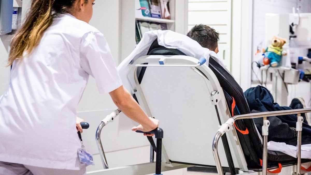 24 vuurwerkslachtoffers in ziekenhuis Leeuwarden | Drukte op eerste hulpen door drankmisbruik