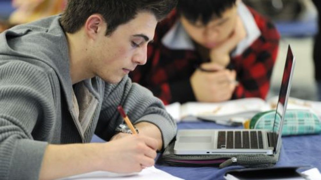 Christelijke Hogeschool Ede zakt plaatsje in Keuzegids HBO 2015