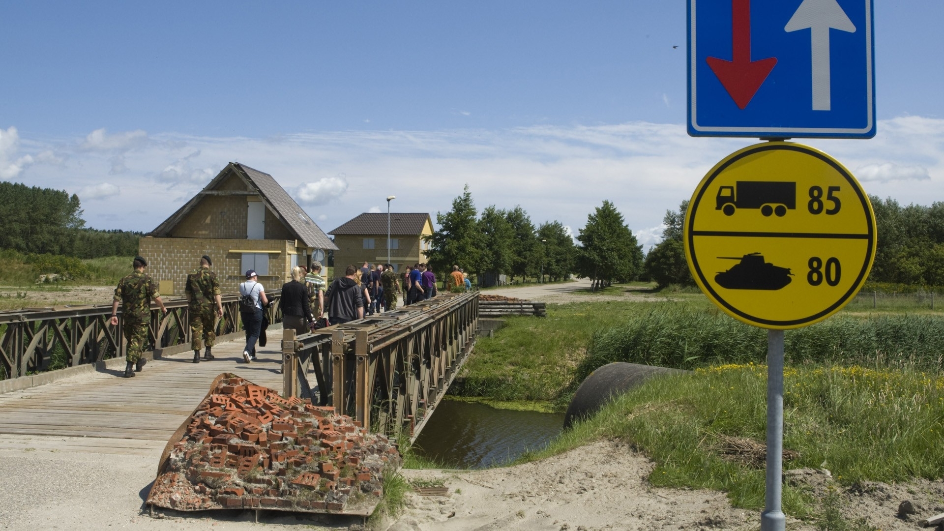 Landmacht bereidt zich in Marnehuizen voor op kamp voor 2000 krijgsgevangenen