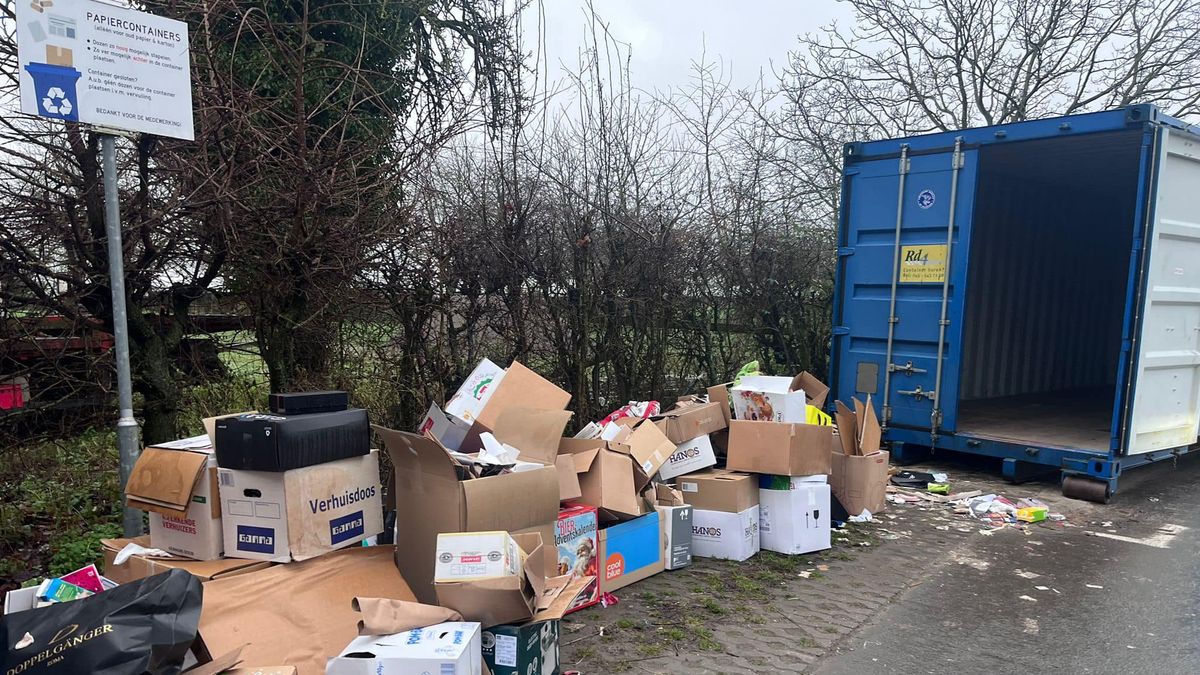 Oud-papier loopt spuigaten uit in Sint-Geertruid: containers weg