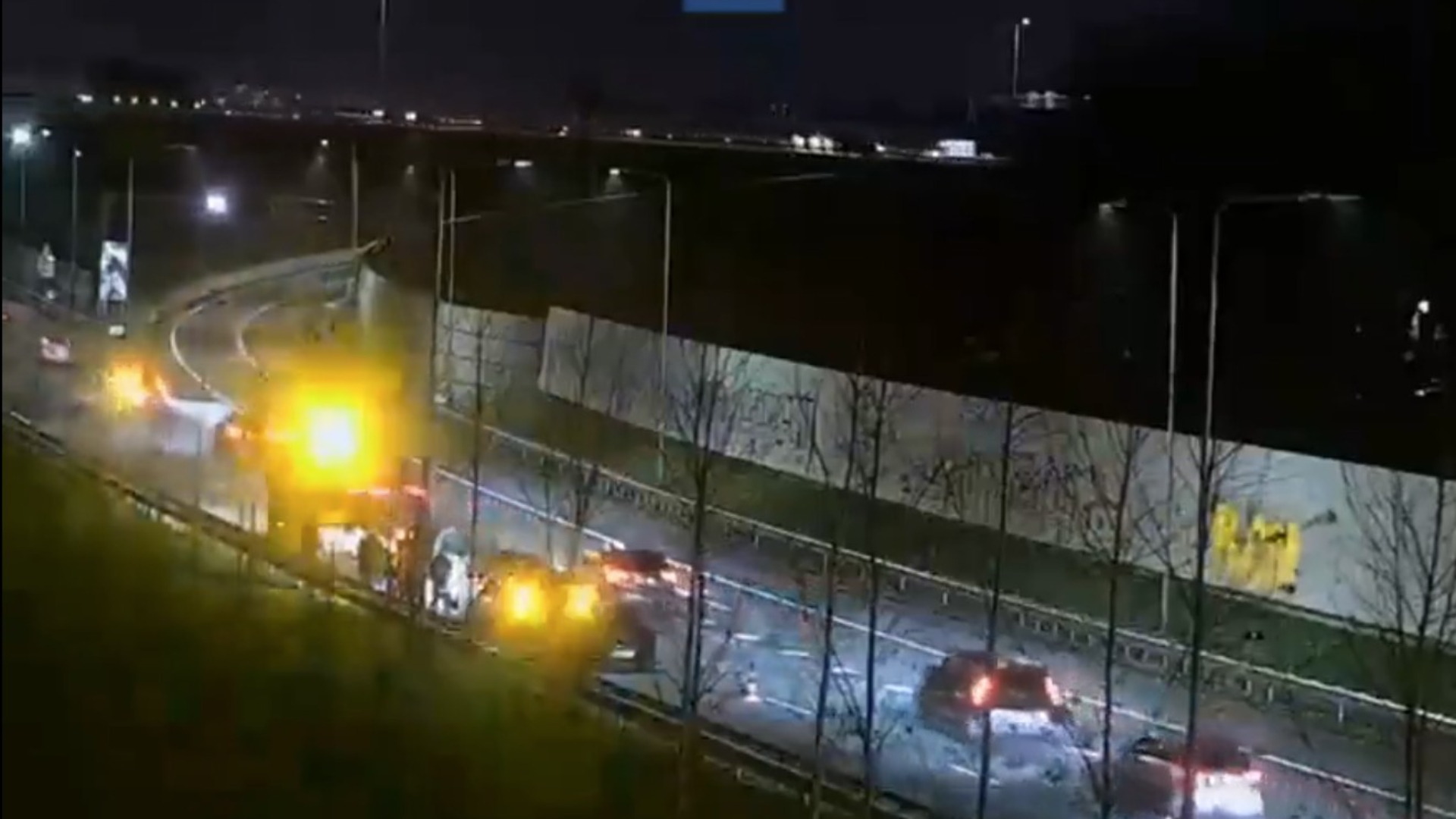 Bij de twee incidenten waren 13 auto's betrokken.