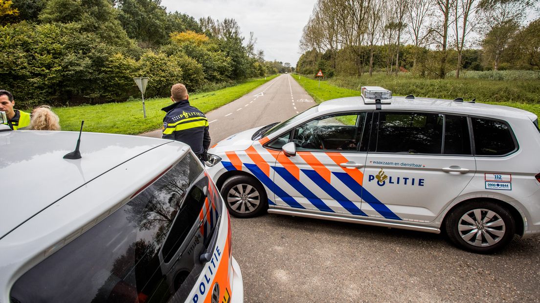 De Flediteweg in Zeewolde is afgesloten.