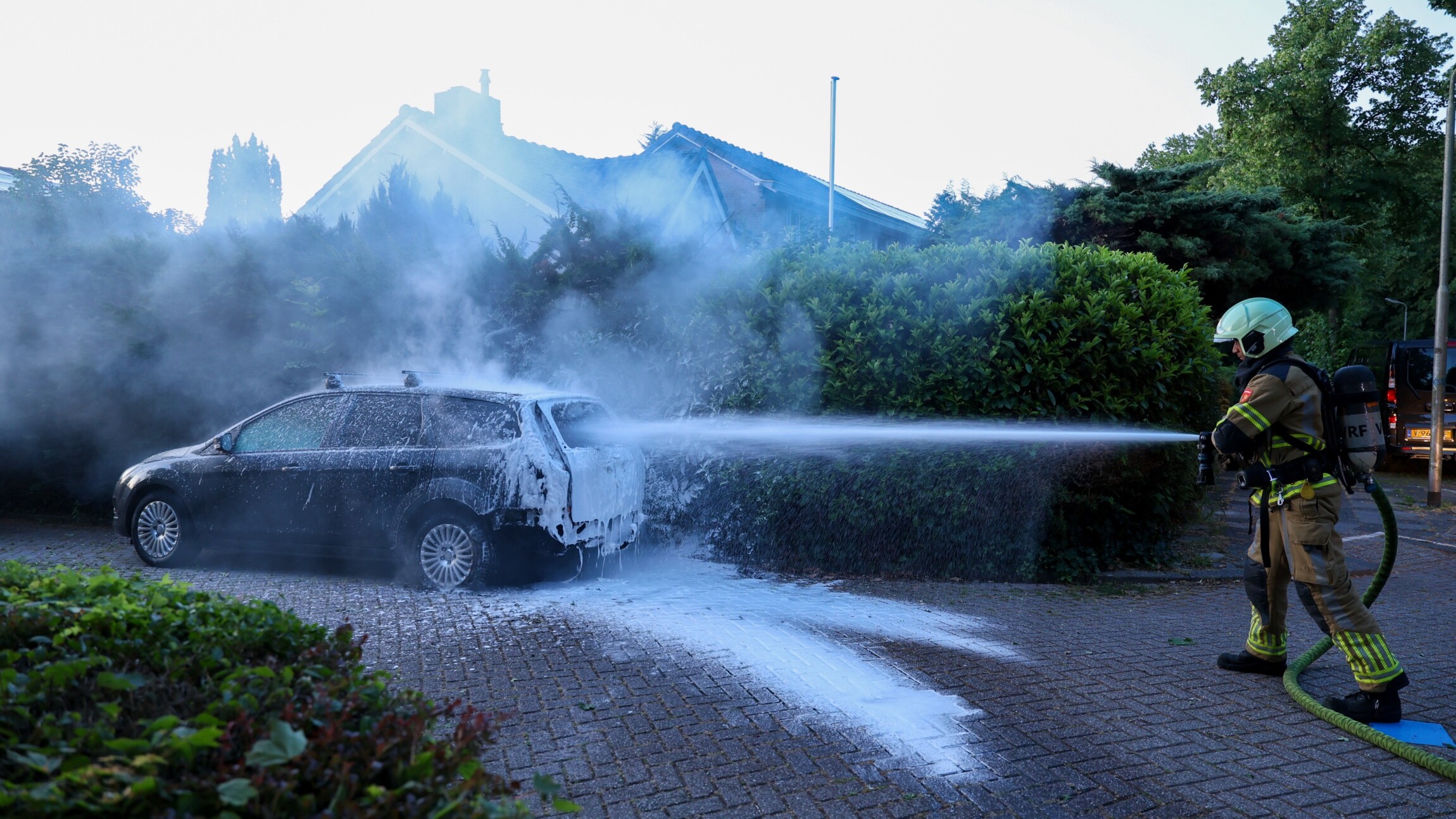 De brandweer heeft het vuur bijna uit