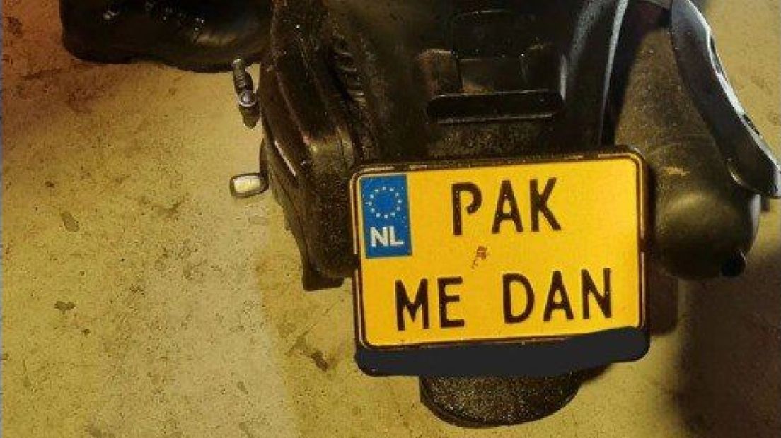Het kenteken 'Pak me dan'