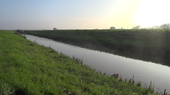 Schoonebeekerdiep op de schop: vissen varen er wel bij