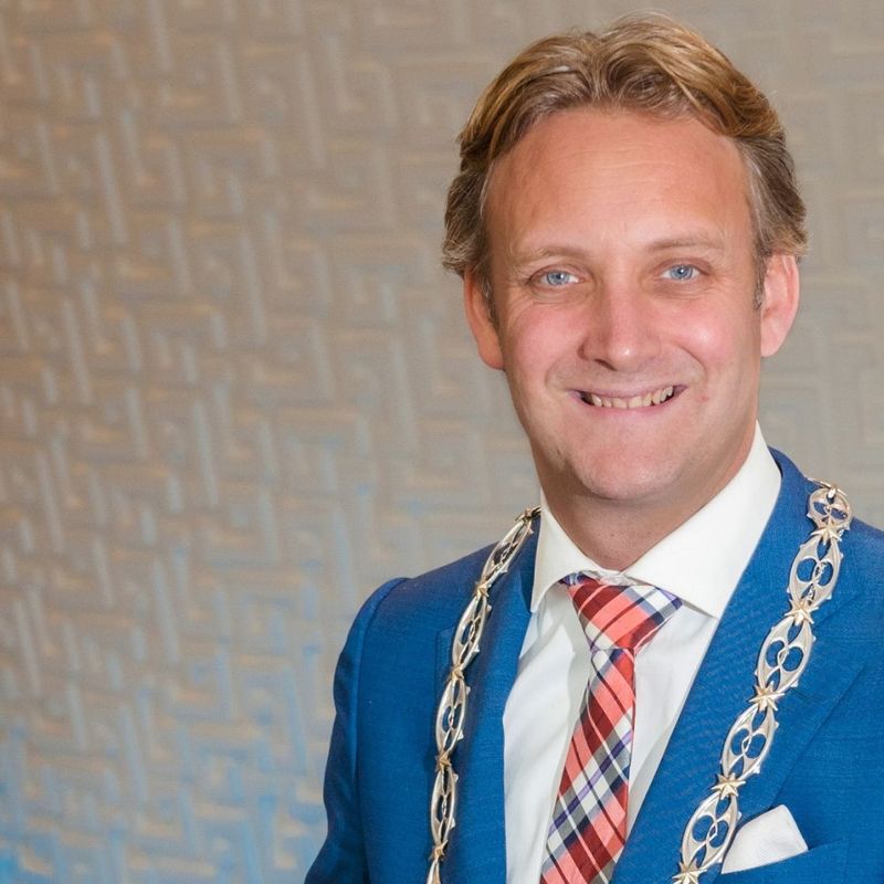 Hoeveel Mensen Bij Kerkdiensten Burgemeester Gouda vindt dertig mensen bij kerkdiensten 'onnavolgbaar