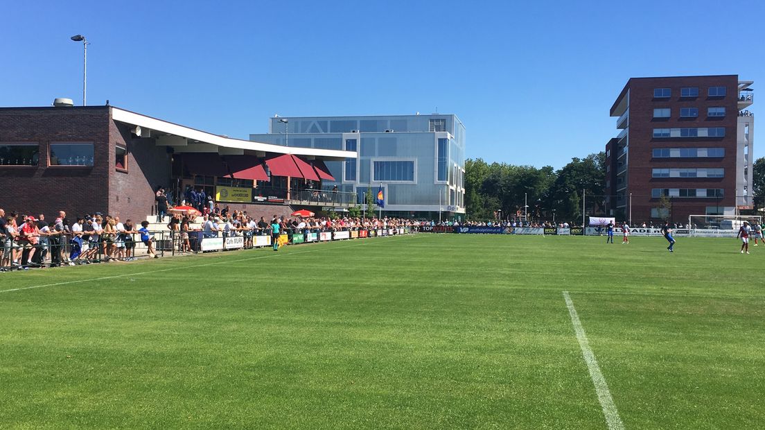 Een vol sportpark aan de Thorbeckelaan