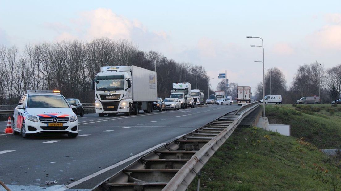 Ongeluk afrit A1 bij Holten