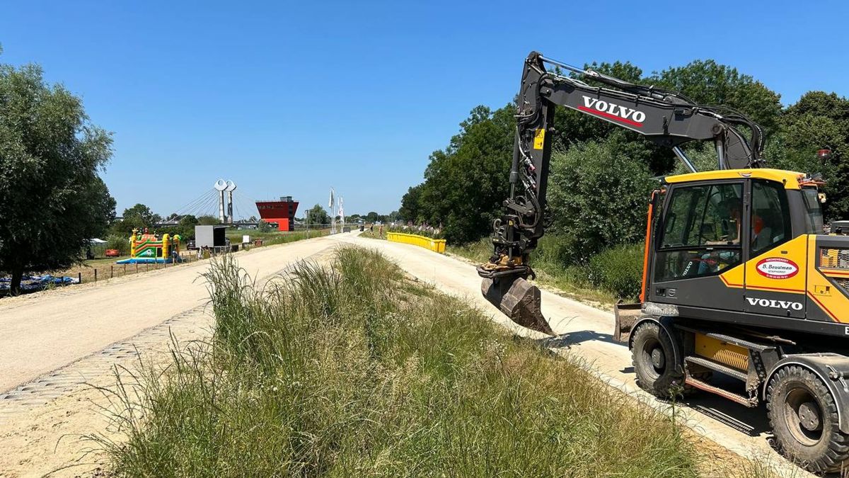 Zwolle is weer een stukje veiliger, dijk langs Zwartewater is versterkt