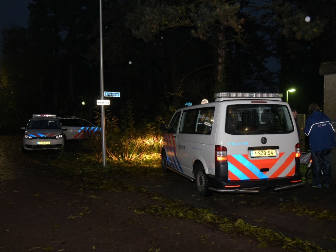 Verwarde vrouw steekt krantenbezorger neer in Poortugaal (AS Media)