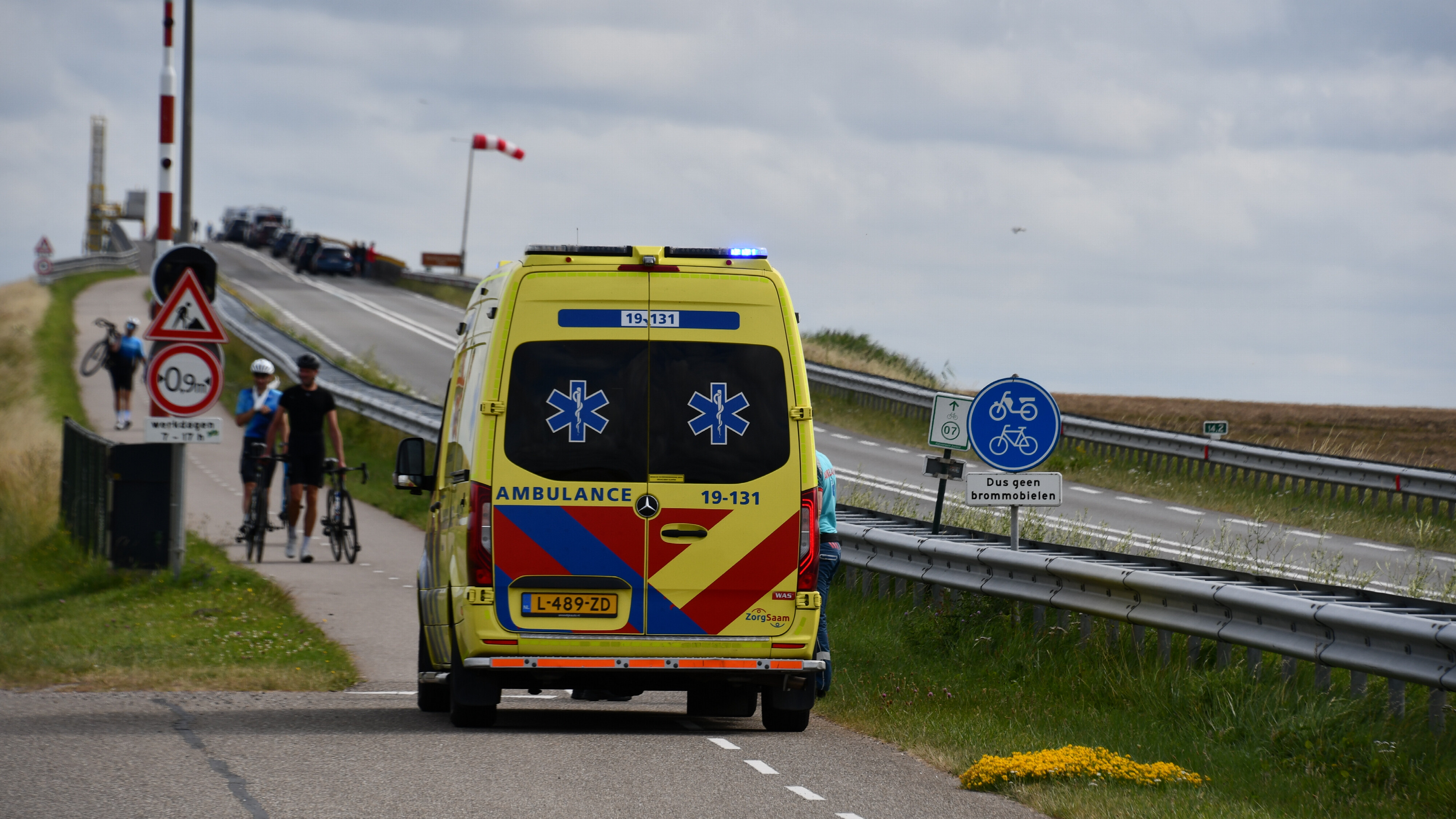 Zeelandbrug weer open na ongeluk met fietsers