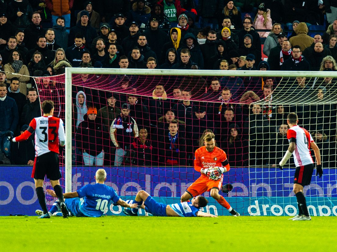 Nick Marsman in actie tegen PEC Zwolle.