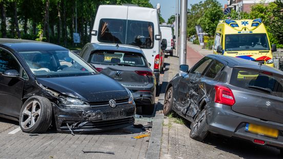 Ravage na botsing Amsterdamsestraatweg blijkt incident in relationele sfeer. Ravage na botsing Amsterdamsestraatweg blijkt incident in relationele sfeer.