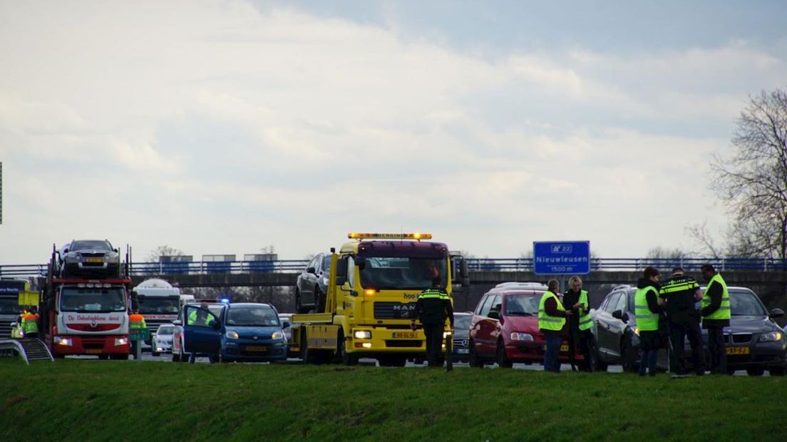 13 Kilometer file op A28 tussen Zwolle en Staphorst door ongeval