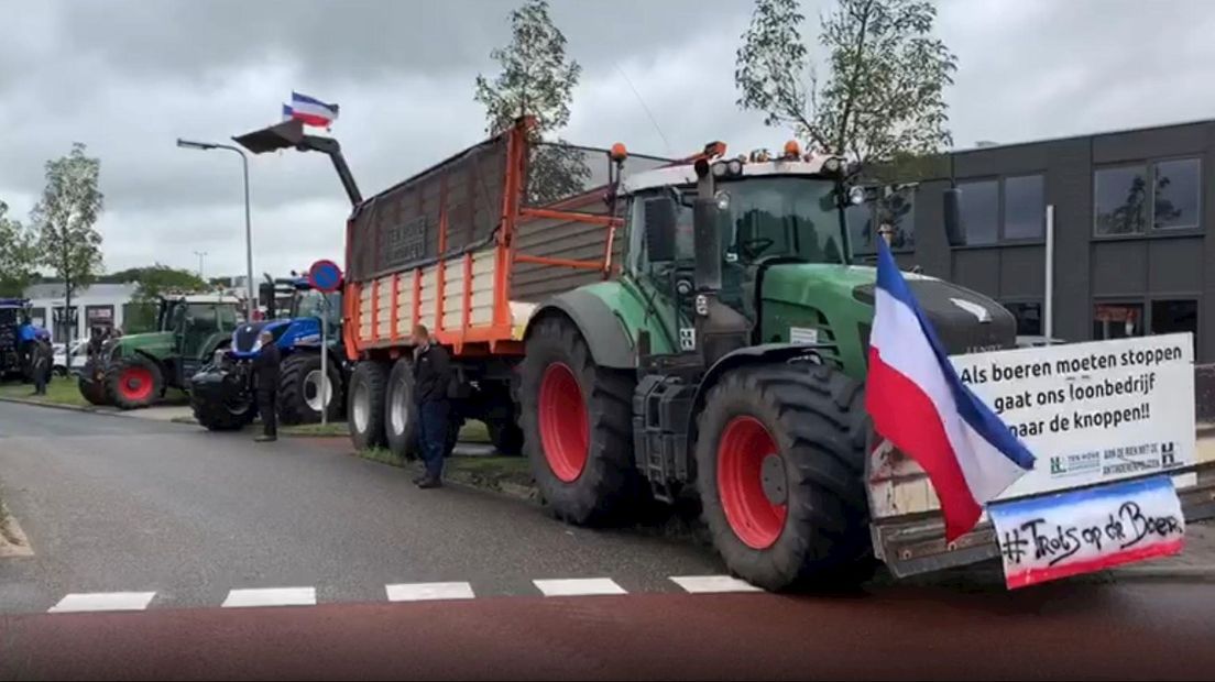 Boeren blokkeren distributiecentrum Albert Heijn in Zwolle opnieuw