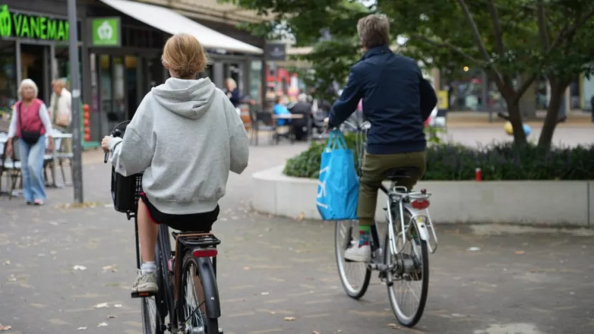 Het fietsverbod wordt regelmatig genegeerd