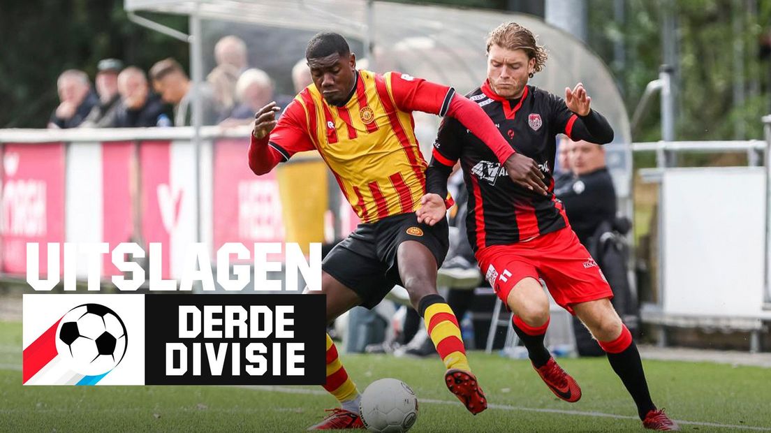 Ter Leede-speler Jordly Petronia (l) in duel met Vincent Verheul (r) I