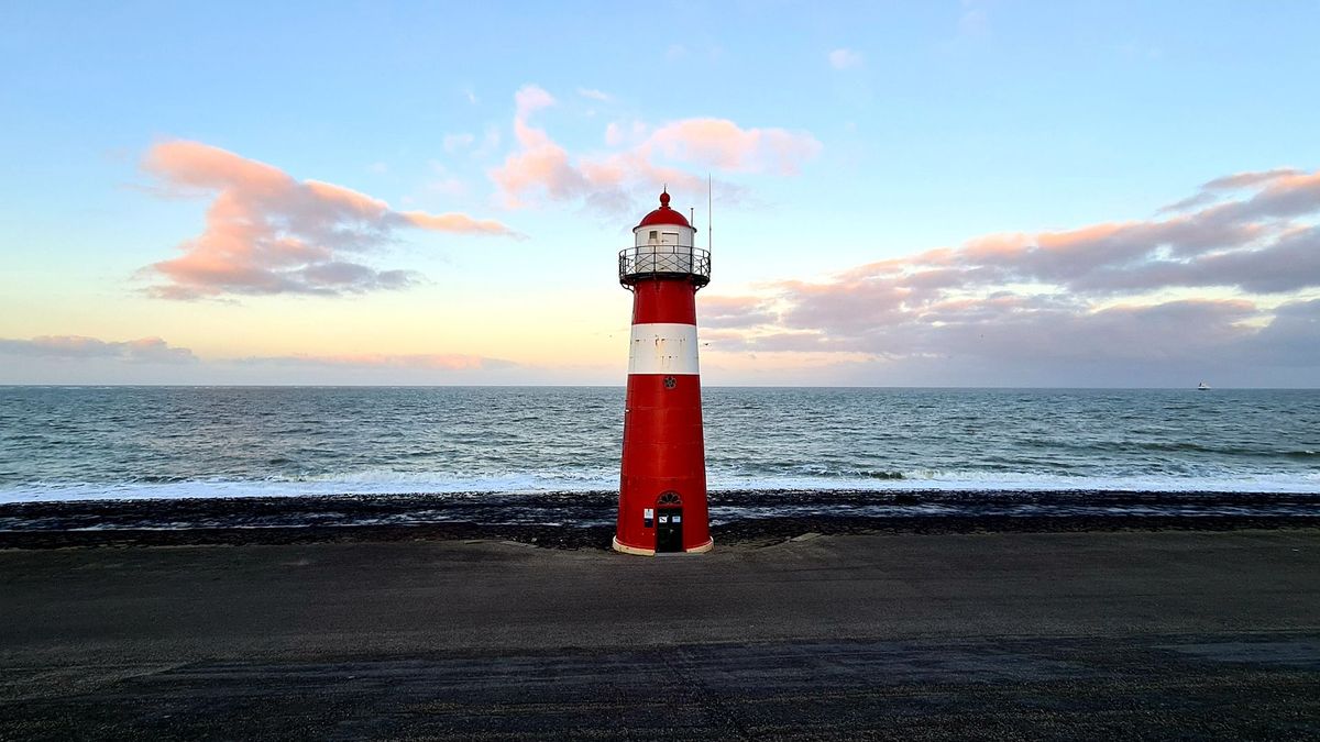 Scheuren in het meest gefotografeerde model van Westkapelle