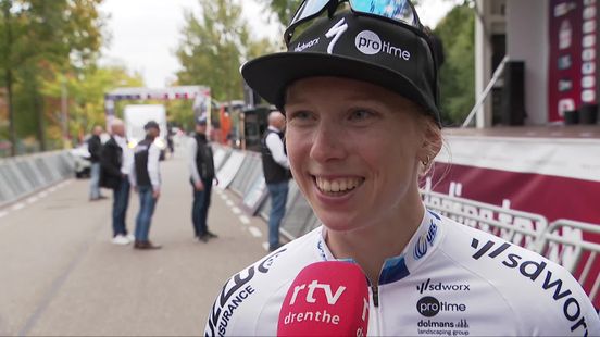 Lorena Wiebes wint in sprint in Assen