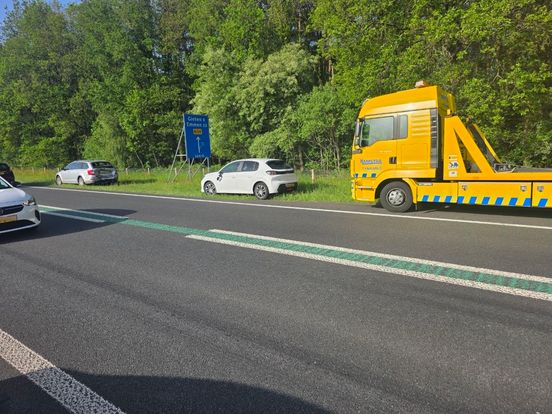 Vertraging op N34 door kettingbotsing