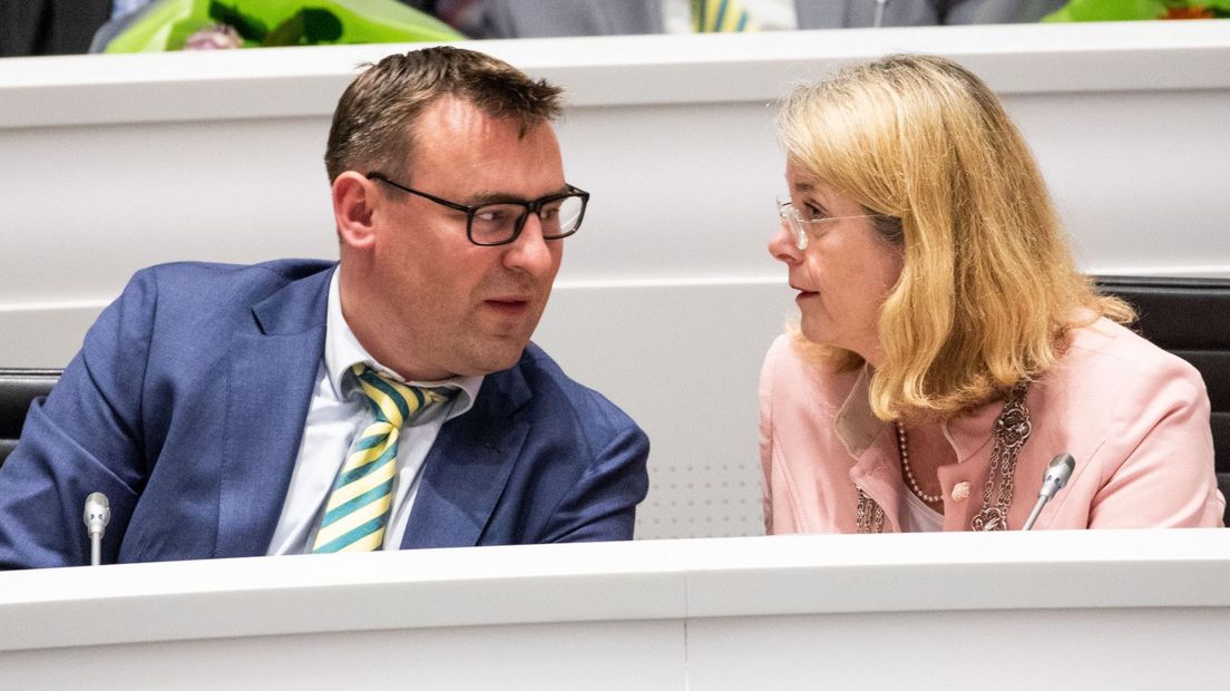 Richard de Mos en Pauline Krikke bij de beëdiging van het Haagse college van B&W in 2018