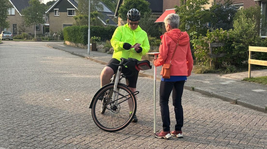 De lêste fytser dy't yn Aldemardum in stimpel ophelle