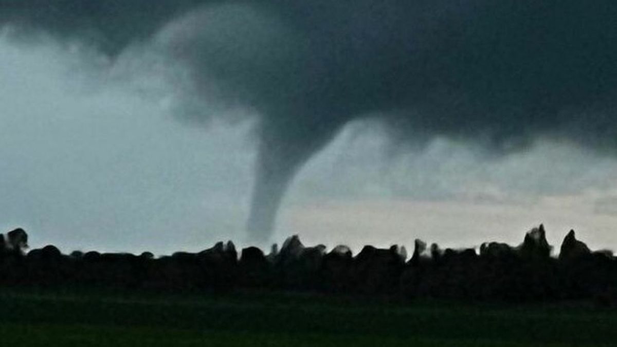 Een tornado zoals in Friesland en Parijs, kan dat ook in Zuid-Holland tijdens storm van donderdag?