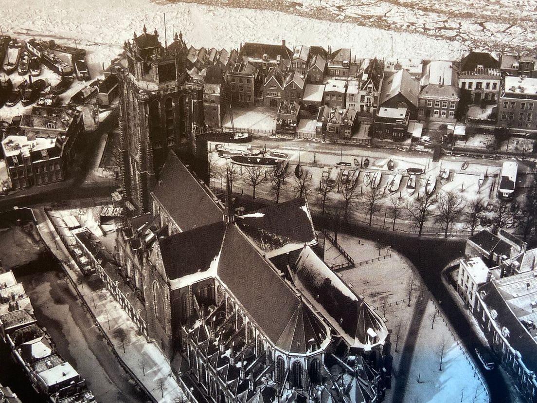De Grote Kerk in de winter van 1956