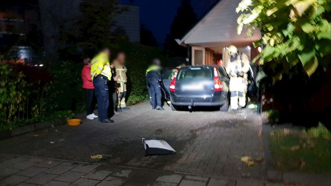 Slecht plan: koppel zet kachel in natte auto in Hengelo